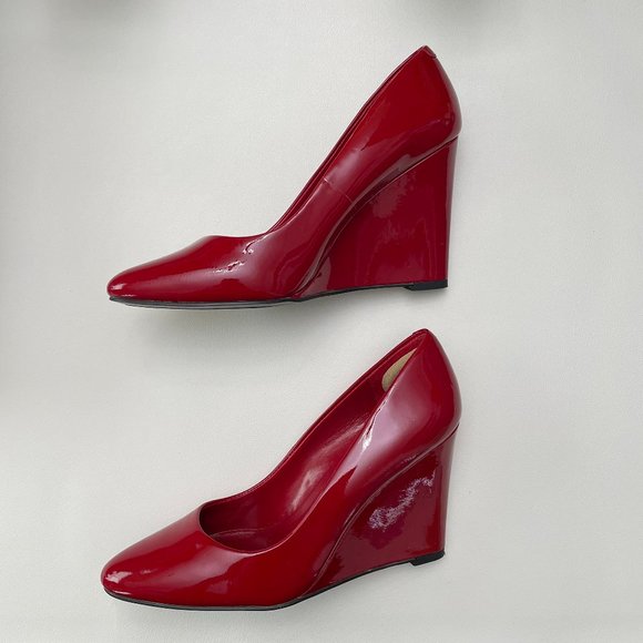 Ralph Lauren Pointed-toe wedges Red Patent - Picture 1 of 3